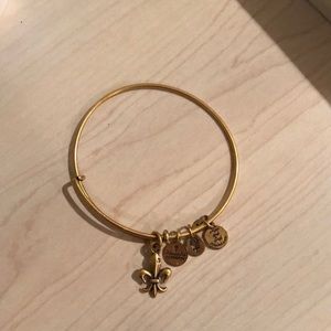 BRAND NEW Alex and Ani Fleur De Lis Bracelet